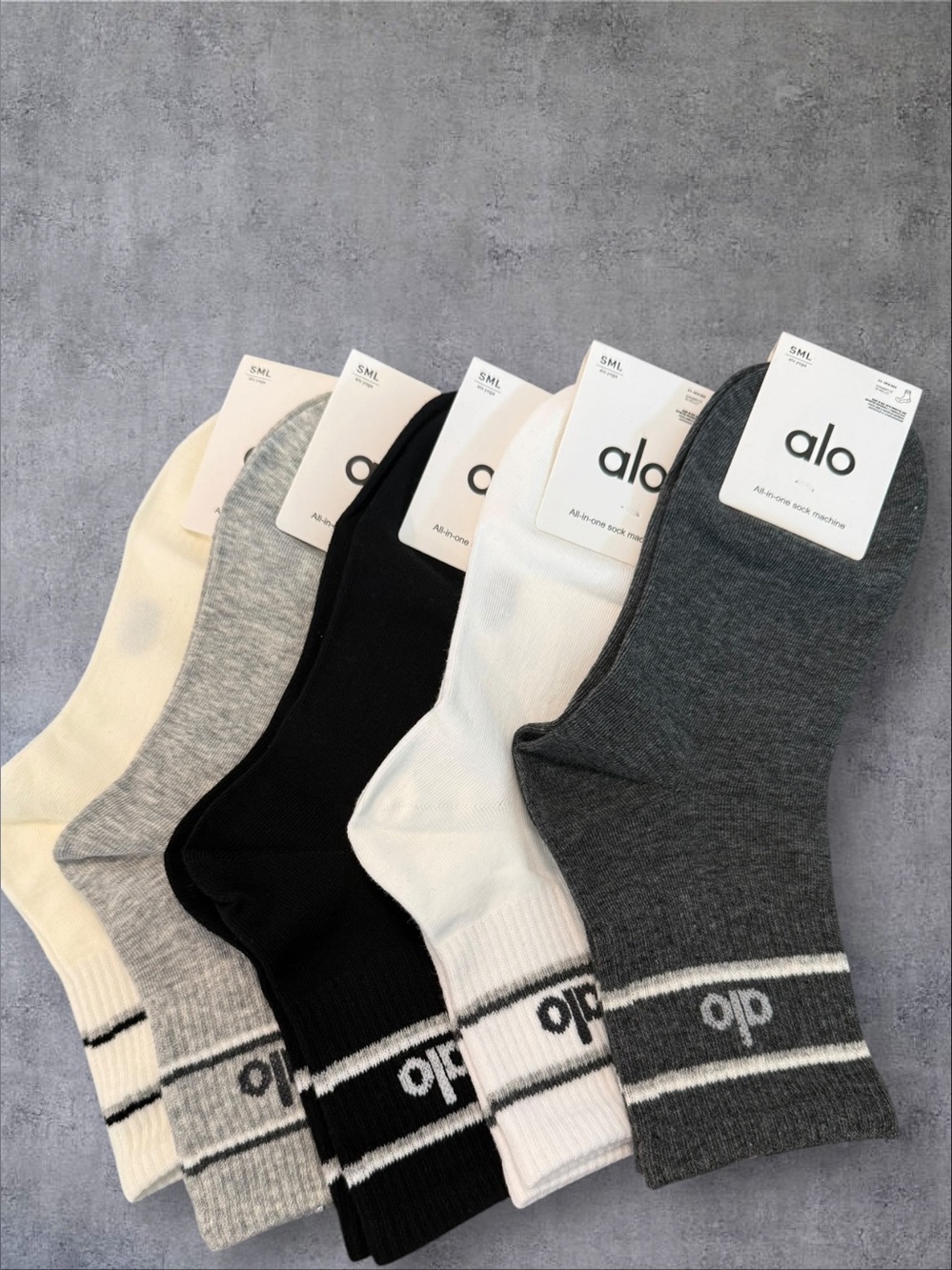 ALO Yoga Low-Cut Stripe Logo Socks - Cream, Light Gray, Black, White, Dark Gray